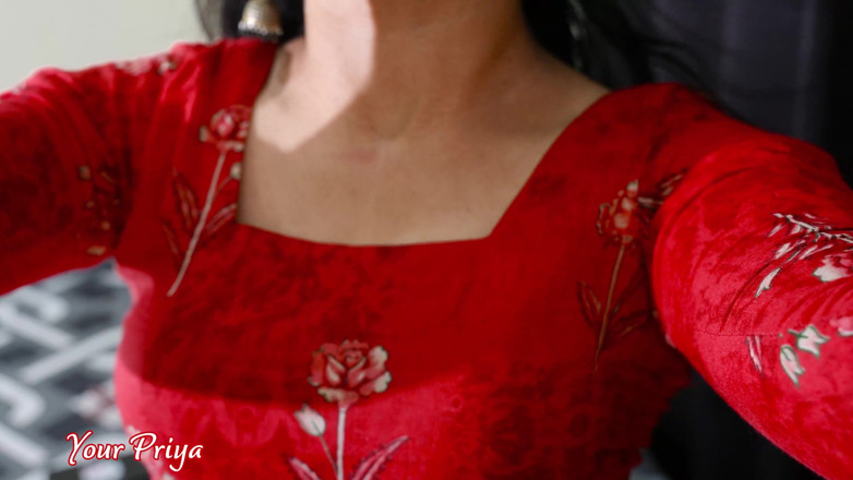 Your Priya: Sexy služka dostane anální šukání, když byla přistižena při používání majitelových...
