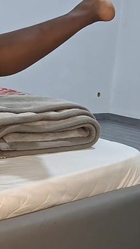 My Pussy Was Out of Control, I Was Fucked Until I Squirted, Soaking the Whole Bed, Water Kept Coming Out of My Pussy