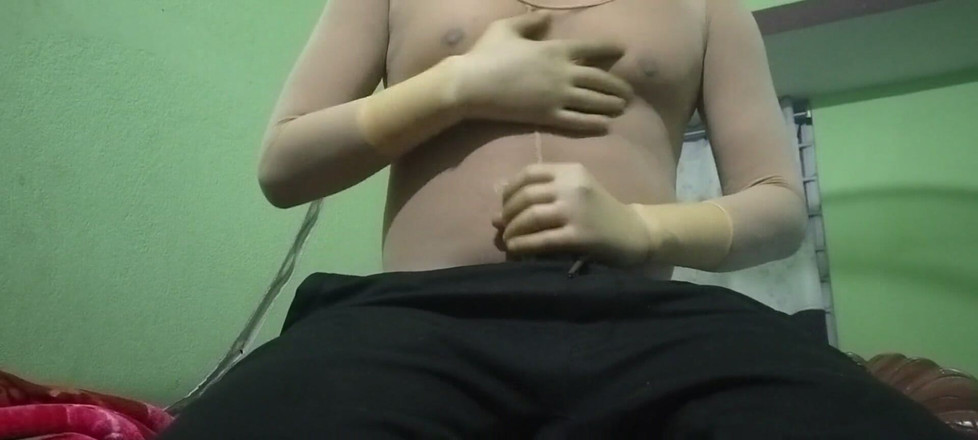 LatexGlovesboy: İki prezervatif takarak mastürbasyon ve sperm boşalması