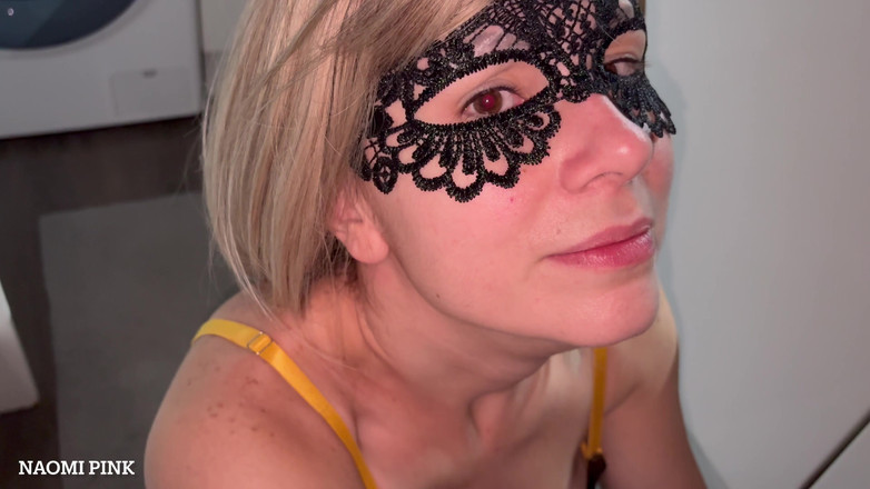 Naomi Pink: Petang mewah dengan seorang wanita gemuk