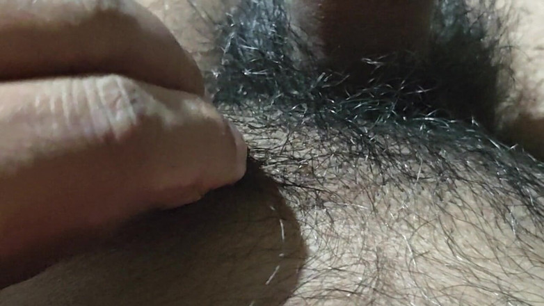 Hot Chilli 2025: Tatăl vitreg păros se bucură de pulă cu el