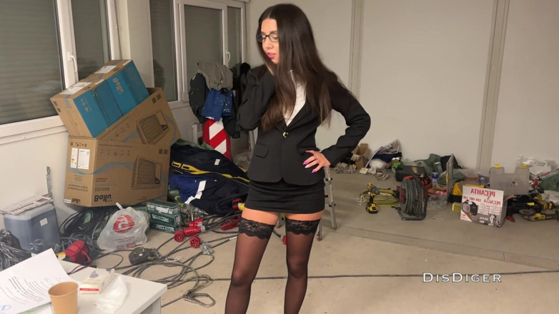 Dis Diger: Fucked the Wife of the Boss at Work in the...