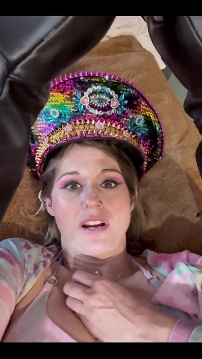 Suzy Wylde: スージー・ワイルドからもっとトウモロコシを買いましょう!