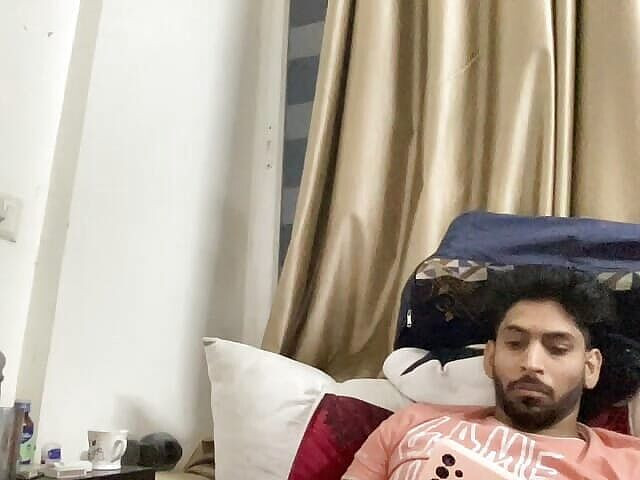 Rhymed angle: 只是寻找视频的中间和结尾