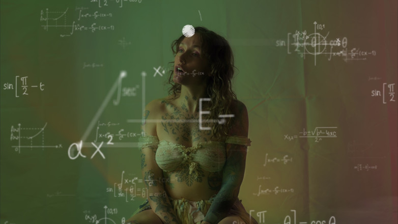 Goddess Transcendence: Insatiable Lola Takes 19 Inch Alien Monster