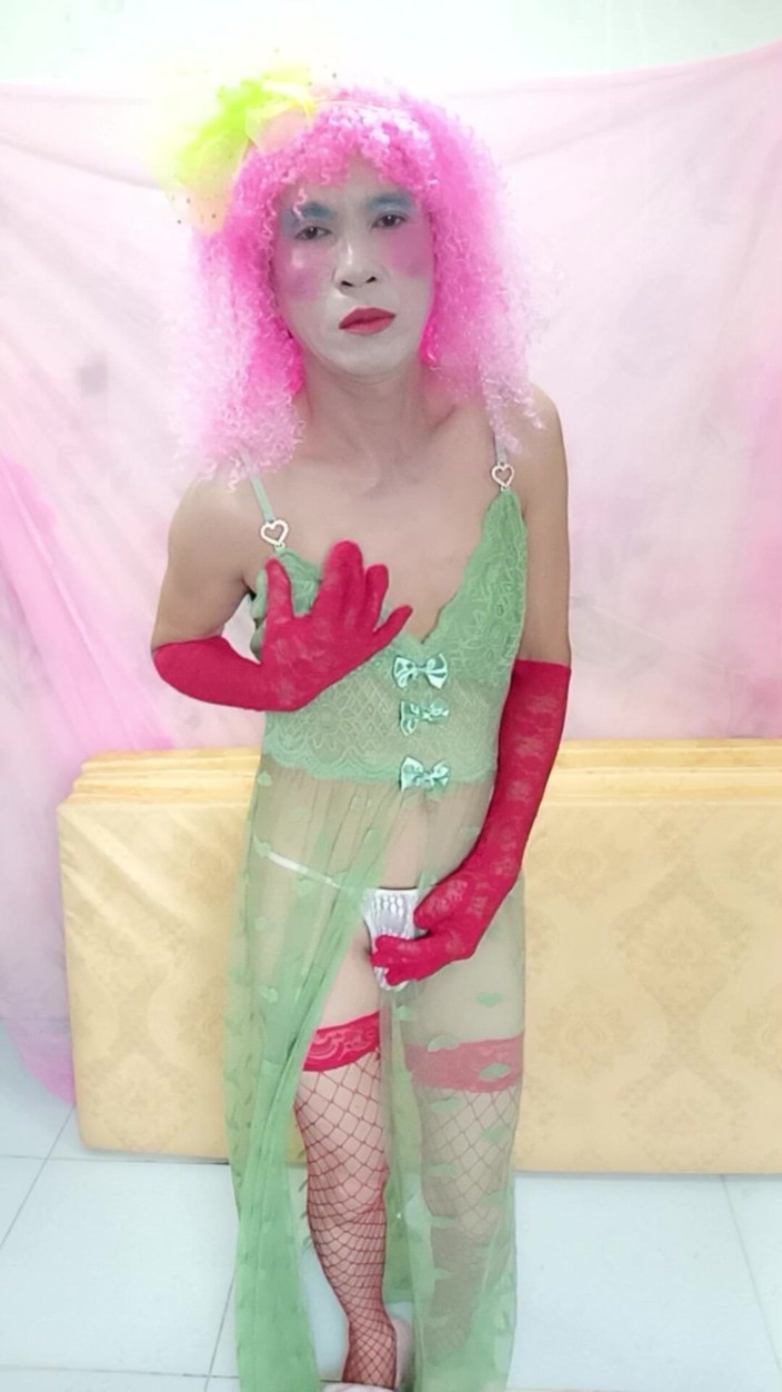 nguyen dang thien tri: Oanh Le Shemale Wearing Sexy Porn Selfie