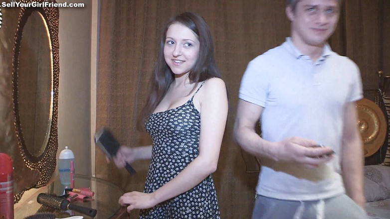 Sell Your GF: 女朋友像婊子一样被干