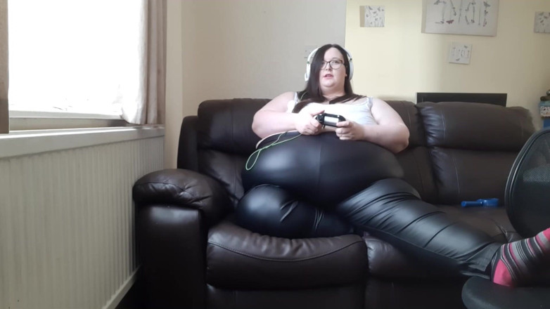 SSBBWLadyBrads: İri güzel kadın ssbbw yeni deri pantolon ve oyun videosu
