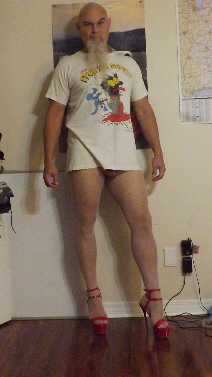 MrLeggs: 新的身体丝袜和肛塞摇晃