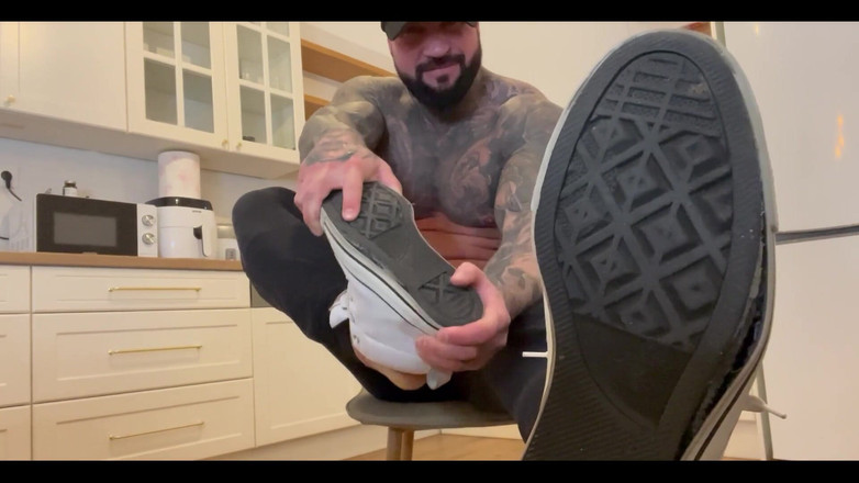 Jasons feet: यहां मुफ्त में पीपीवी है