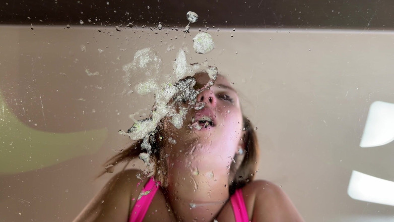 Hottie goddess: Frenesia che spruzza spara: caos bagnato