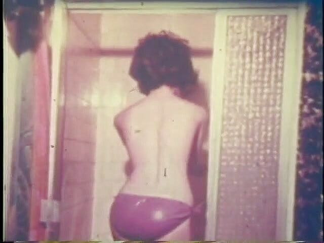 Vintage Usa: Hairy brunette MILF posing for the camera at casting