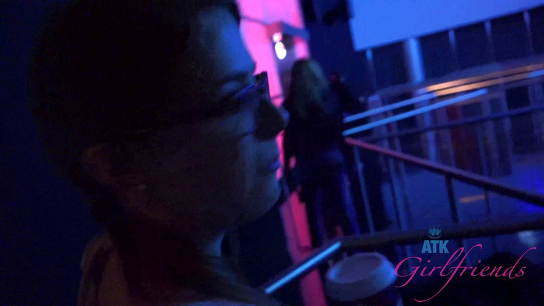 ATK Girlfriends: Liburan virtual di las vegas sama penny pax bagian 1