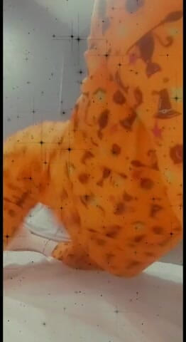 Lolafuccbunny: Pajama twerk teasing NO AUDIO