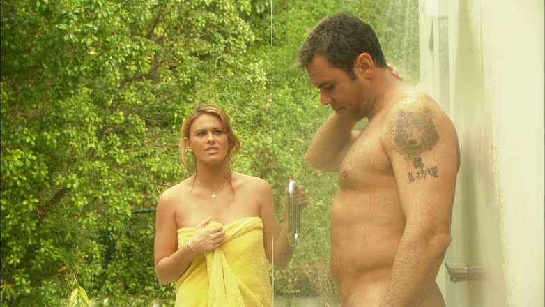 LetsGoEroticOnly: Cewek rambut cokelat dengan pantat bertato dientot di luar ruangan