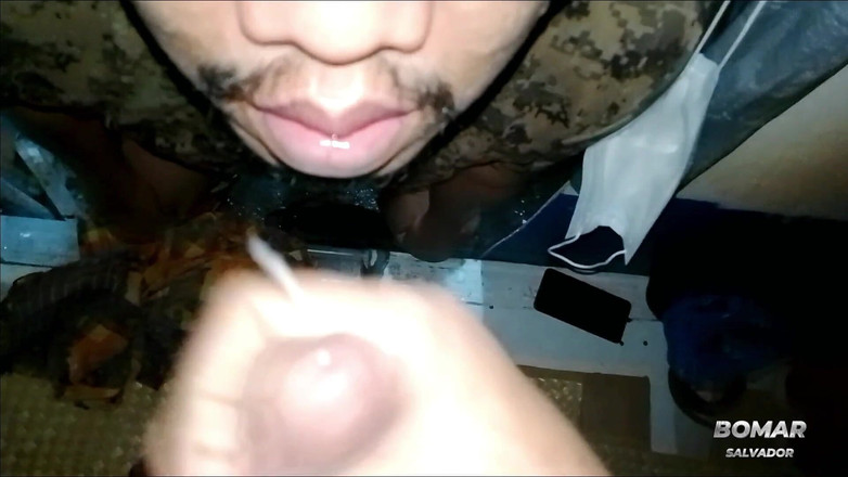 pinoy malibog: Troopa Sangat Lapar Untuk Pantat Saya, Menelan Air Mani Panas...