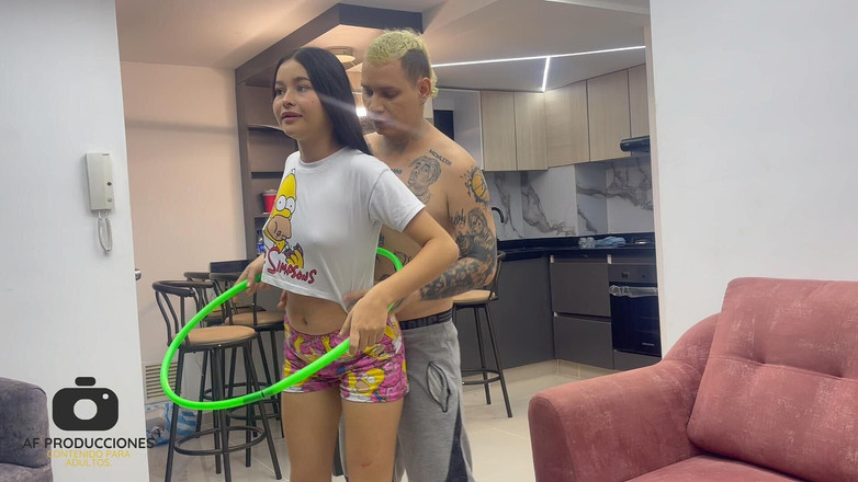 Sara Case: Moje plachá nevlastní sestra chce být gymnastka a já jí...