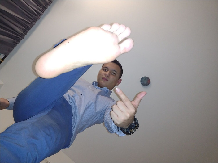 Tomas Styl: लैटिना पैरों से चुदाई कर रही है