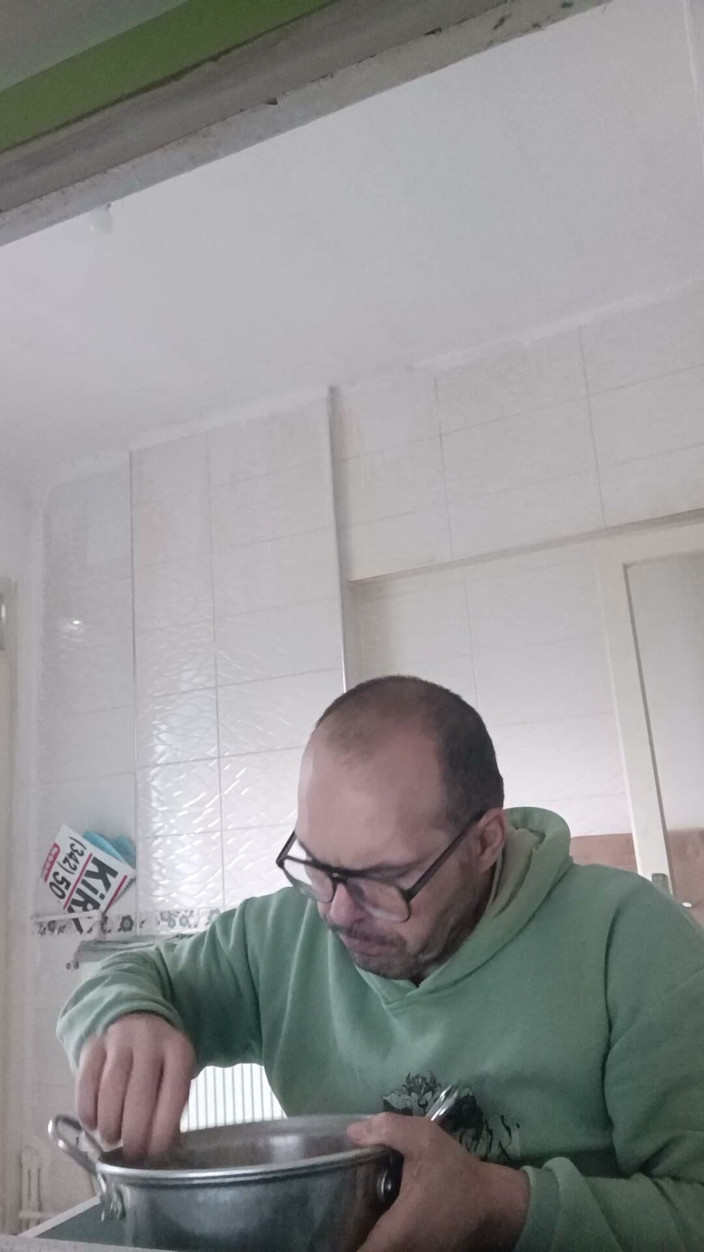 ANGELICALOVER: Porno pisse sous la douche dorée, miction féminine, pipi, fétiche,...