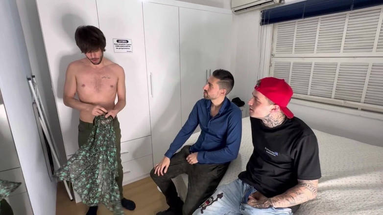 ErickDiaz: 私のパートナーの隣人が熱いセックスをしています