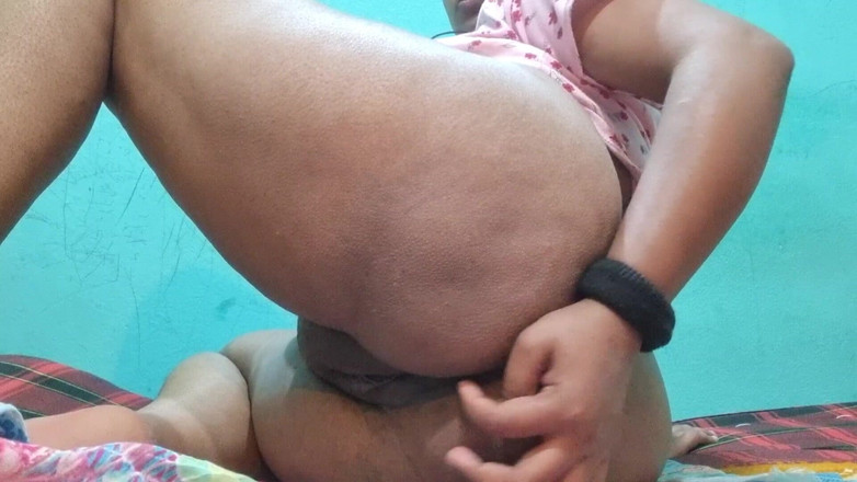 NilaRani693: Inizio lento, finale caldo: notte da solista