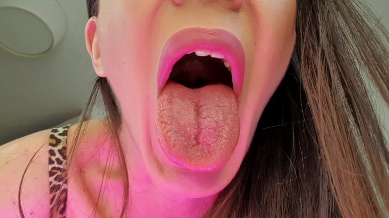 Sofia Star: Giant Girl Wants to Eats You
