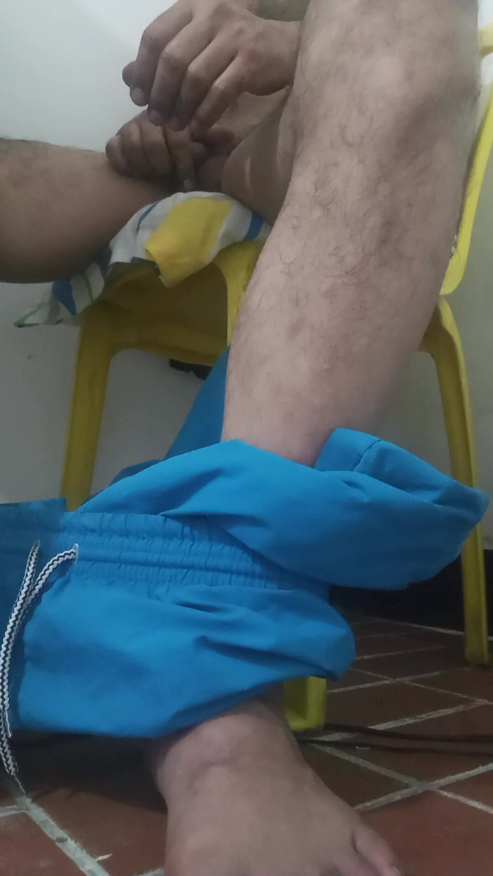 Jhonbahh: Einsamer Und Geiler Latino