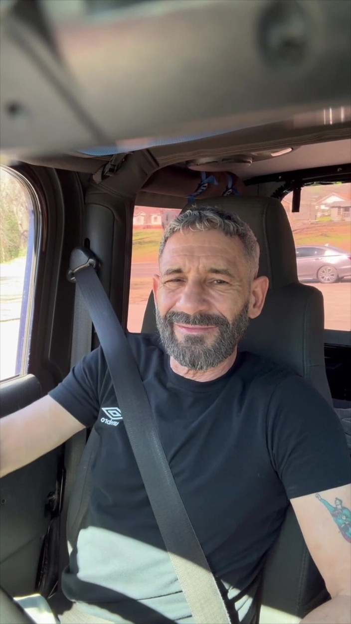 Stalionro: ジープでコルトを考え、家で手コキ