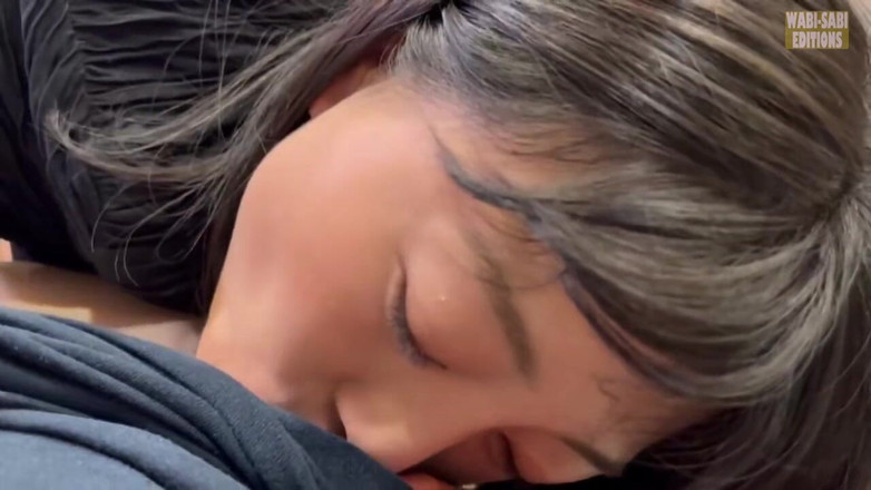 Wabi-Sabi Editions: Caso secreto. Honami, a mulher casada capturada em um momento...