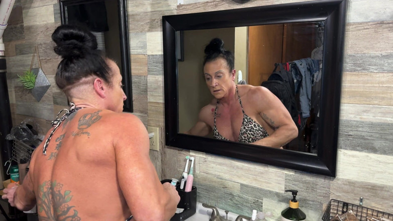 Kandylegsxxx: Los estornudos a través de makeupkandy son alérgicos al glam