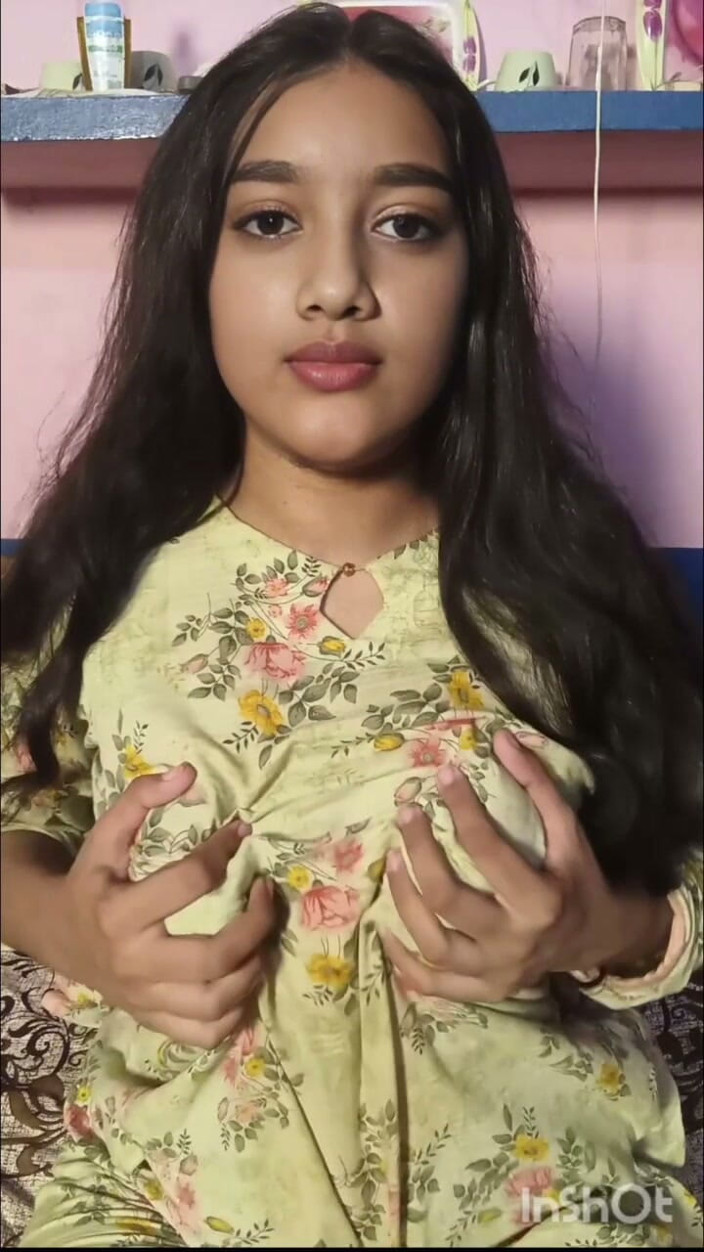 Naughty_Sana: Горячая дези Saali пальцами и мастурбирует ночью