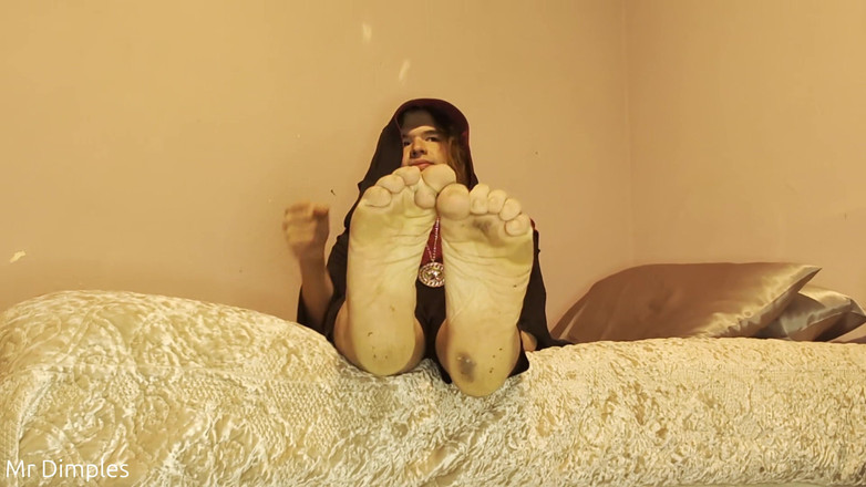 Mr Dimples: Kamu bergabung dengan kultus!