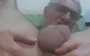 Big uncut hard cock: Kontspelletjes met een prachtige solo van een schoon wit roze...