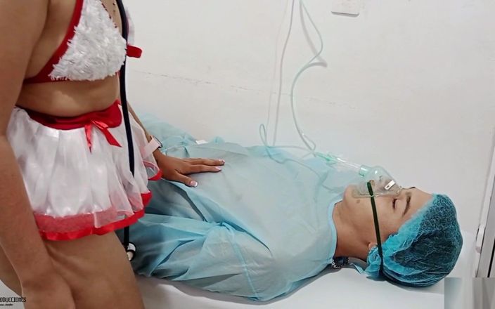 Samanthaa: Cô gái tóc nâu mông to đưa âm hộ cho âm hộ của...