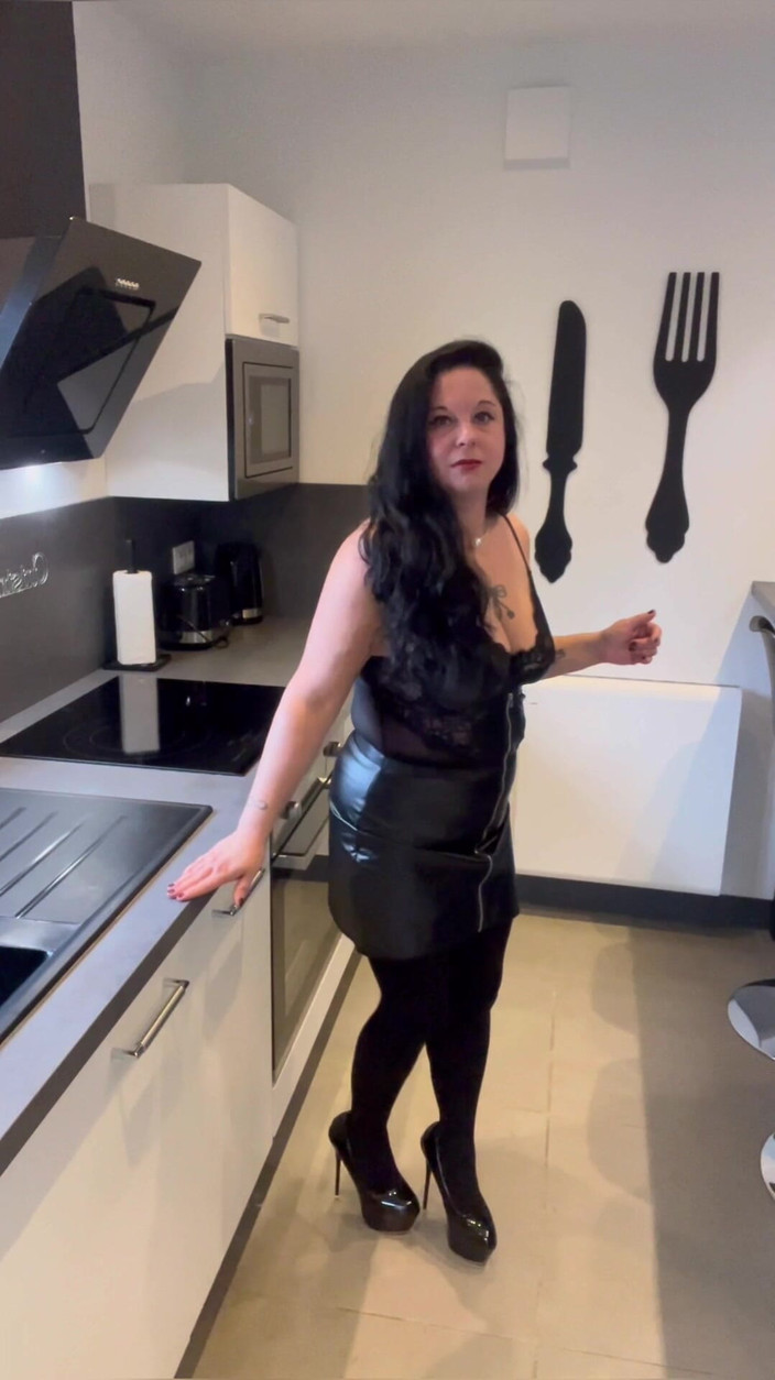 Maitresse Clara: JOI，享受你的袜子吧