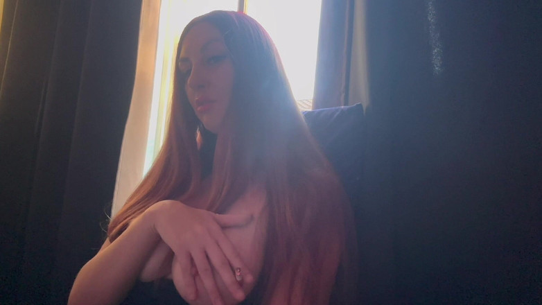 Artemisia Love: Włoskie duże cycki MILF gorące solo palenie Sesh pokazuje swoje...