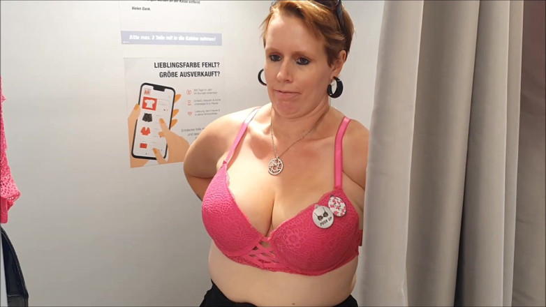 UserBitch1: Bra Fitting in the Store