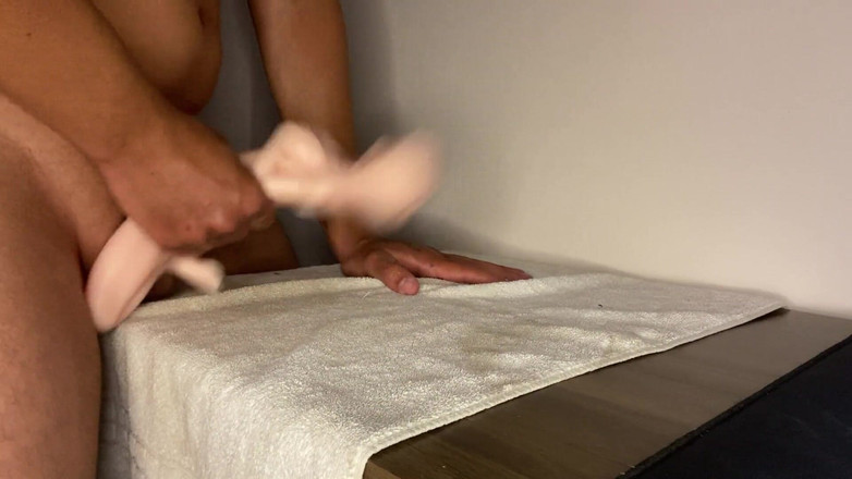 Greedy truck: Řekni mi, že mě miluješ, že je můj čůrák ve tvé posteli