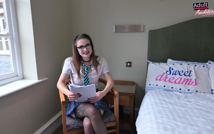 Adult Auditions: ब्रिटिश जाहिल राजकुमारी