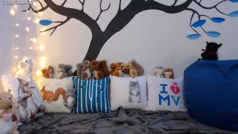 Lacey Bloom: Spectacol live: Veverița Ora 17:30