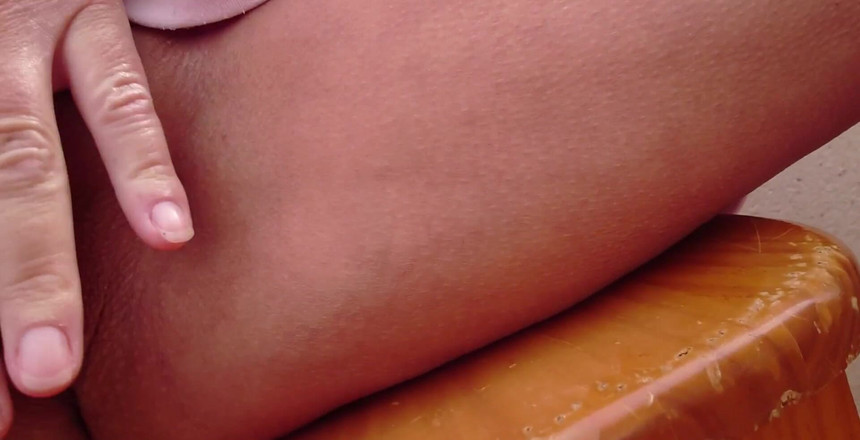 Natalie K: あなたのために私の濡れた脂肪タイトな猫をクソ指&amp;ピンクのショートスカートを履いて、今日の日常の自分の中でバルコニーでJOIをあげる