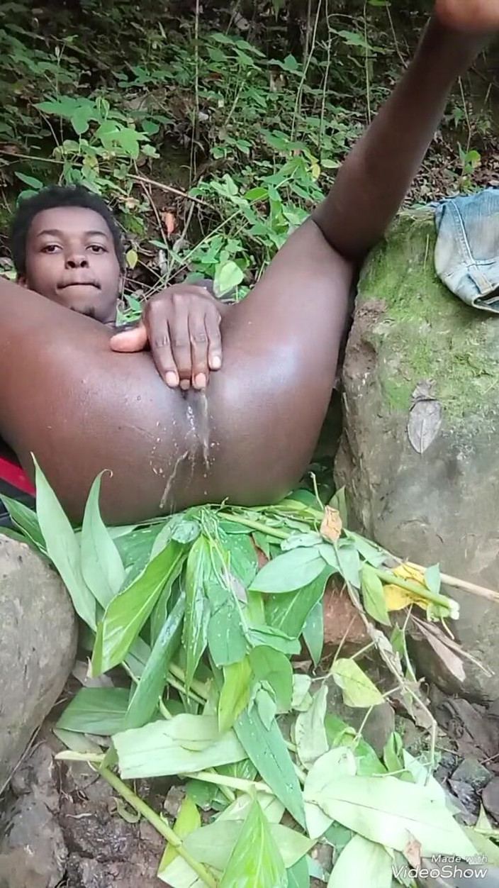 Sexyjayla254: Sexyjayla254 chorros de agua del culo