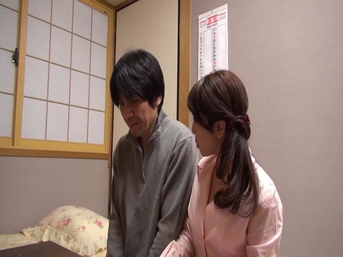 Raptor Inc: Femeie căsătorită care lucrează - sexul la locul de muncă este...