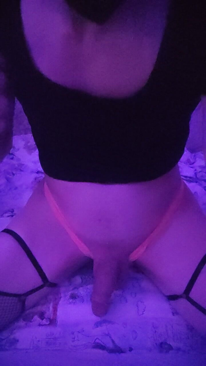 Kisasuka studio: Une tapette mange du sperme