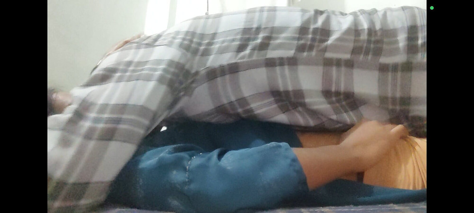 Riya babe: Poprvé vesnické románky s jeho milencem na jejím soukromém místě....