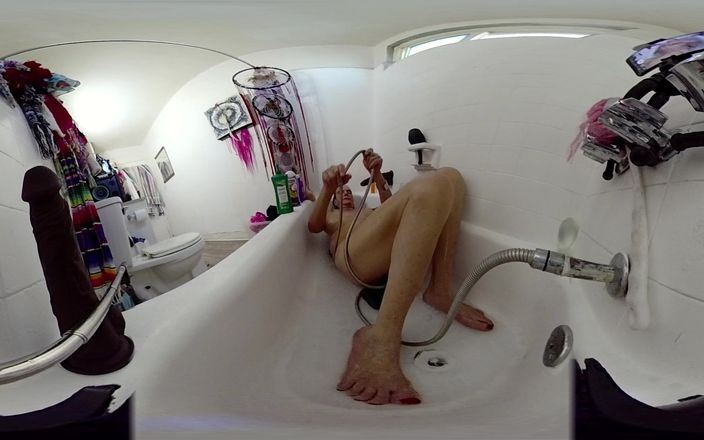 Lizzy Yum: リジーヤムVR 2025年5月、オナニー、拡張、入浴、エッジング、素人