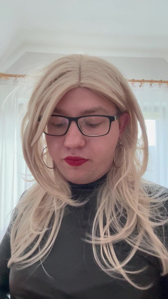 Nikola16: Smoking and Blowjob
