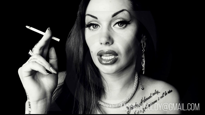 Goddess Misha Goldy: Napište mi!! Nechte se uchvátnit, použít a vysát!