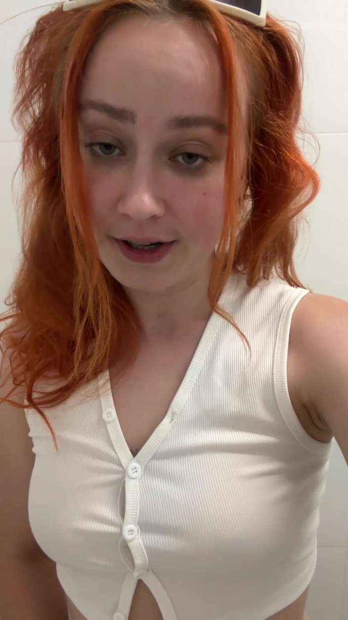 Sheryl X Sinclair: First Pee Compilation! Stadning, Outside, with Girls