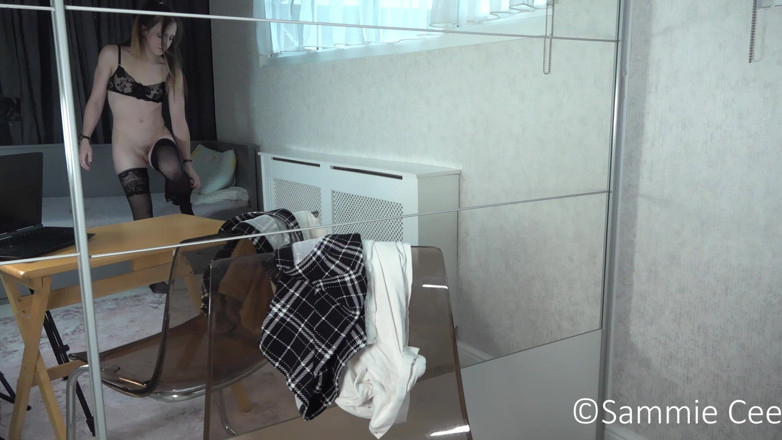 Sammie Cee: 동료가 실수로 Enf에 카메라를 남겨